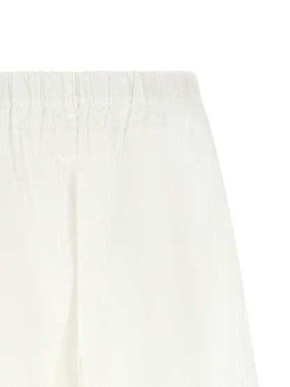 Bermuda Shorts by XACUS for women in cotton white presents a contemporary silhouette, showcasing a contemporary relaxed-fit with a refined short and elegant .