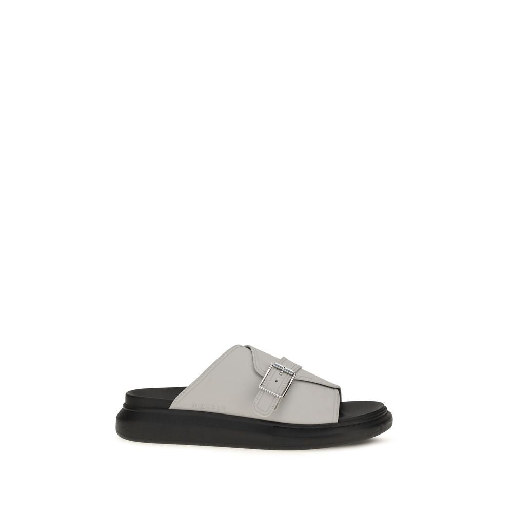 Platform Slider Sandals by Alexander McQueen for men in bos taurus calf leather gray features an exquisite silhouette, showcasing the exquisite Men's Bos Taurus Calf Leather Platform Slider Sandals with a platform and .