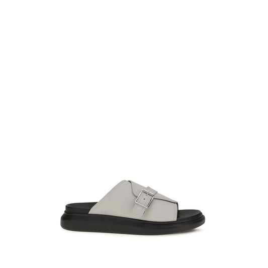 Platform Slider Sandals by Alexander McQueen for men in bos taurus calf leather gray features an exquisite silhouette, showcasing the exquisite Men's Bos Taurus Calf Leather Platform Slider Sandals with a platform and .
