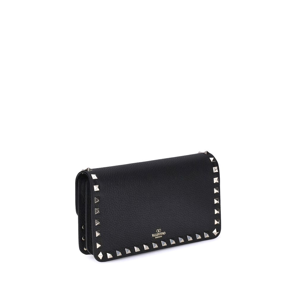 Cardholder Wallet by Valentino Garavani for women in bos taurus calf leather black & signature presents a refined silhouette, artfully capturing the essence of the Rockstud Bos Taurus Calf Leather Cardholder Wallet design with sophisticated card-organization chain for a refined look.