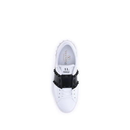 Sneakers by Valentino Garavani for women in bos taurus calfskin leather white features a chic design, perfectly showcasing the chic low-top style of this Rockstud Women's Low Top Bos Taurus Calfskin Leather Sneakers.
