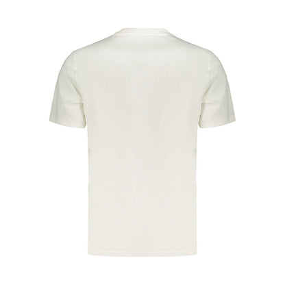T-Shirt by Converse for men in cotton white & print showcases a dramatic silhouette, elegantly detailed with a dramatic and for a truly dramatic finish.