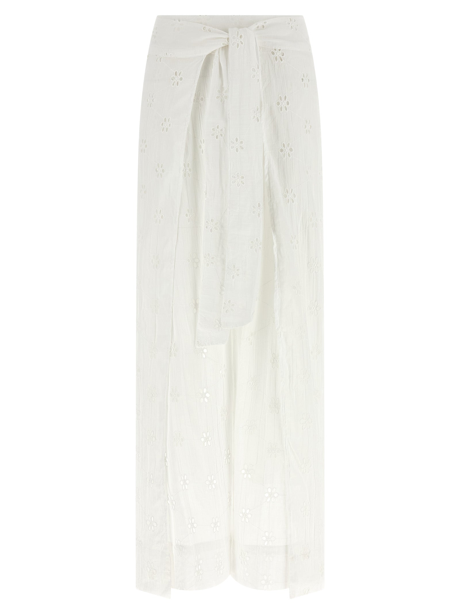 Trousers by Polo Ralph Lauren for women in cotton white presents a smart silhouette, meticulously detailed with a smart wide, a smart long, and a smart .