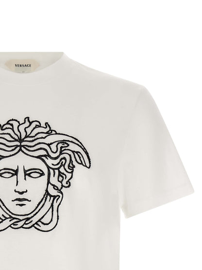 T-Shirt by Versace for men in cotton bicolour, black & white features a plush silhouette, showcasing a sophisticated crew neckline and for a truly plush finish.
