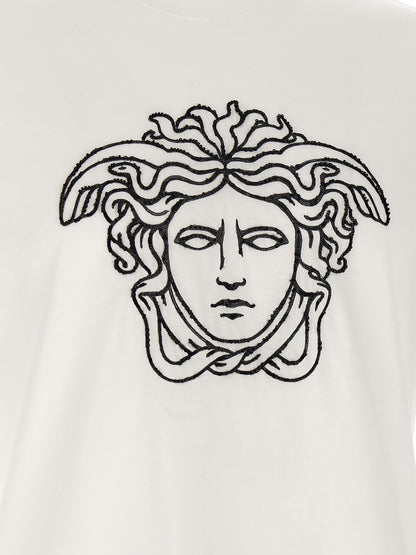 T-Shirt by Versace for men in cotton bicolour, black & white features an on trend silhouette, perfectly showcasing a on trend and crew neckline for an elevated aesthetic.