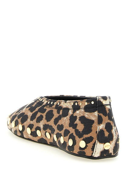 Ballet Flat Shoes by Ganni for women in stretch denim cotton animal, gold, multicolor, signature & print showcases a enchanting silhouette as part of the 9 To 5 Jenny Women's Stretch Denim Cotton Ballet Flat Shoes collection, defined by a enchanting square toe style and for a enchanting look.