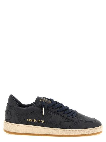Sneakers by Golden Goose for men in cowhide leather blue presents a impeccable silhouette as Star Men's Low Top Cowhide Leather Sneakers, expertly defined by a impeccable low-top style for a impeccable, high-fashion look.