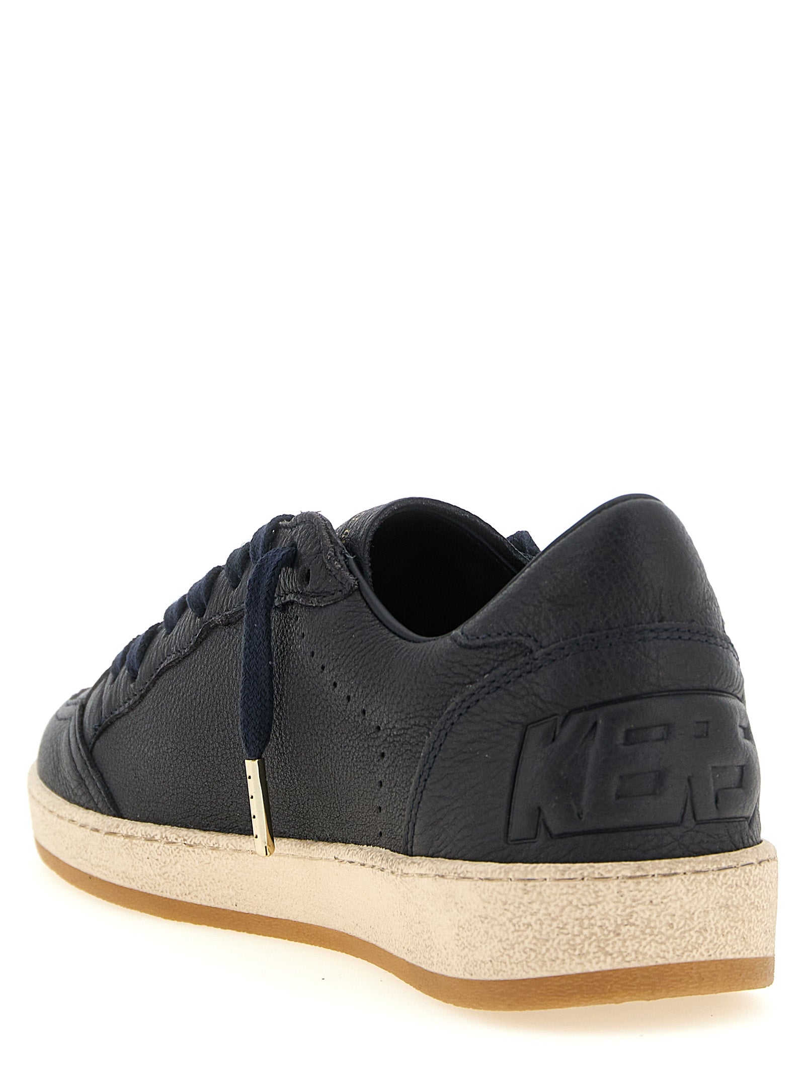 Sneakers by Golden Goose for men in cowhide leather blue presents a impeccable silhouette as Star Men's Low Top Cowhide Leather Sneakers, expertly defined by a impeccable low-top style for a impeccable, high-fashion look.