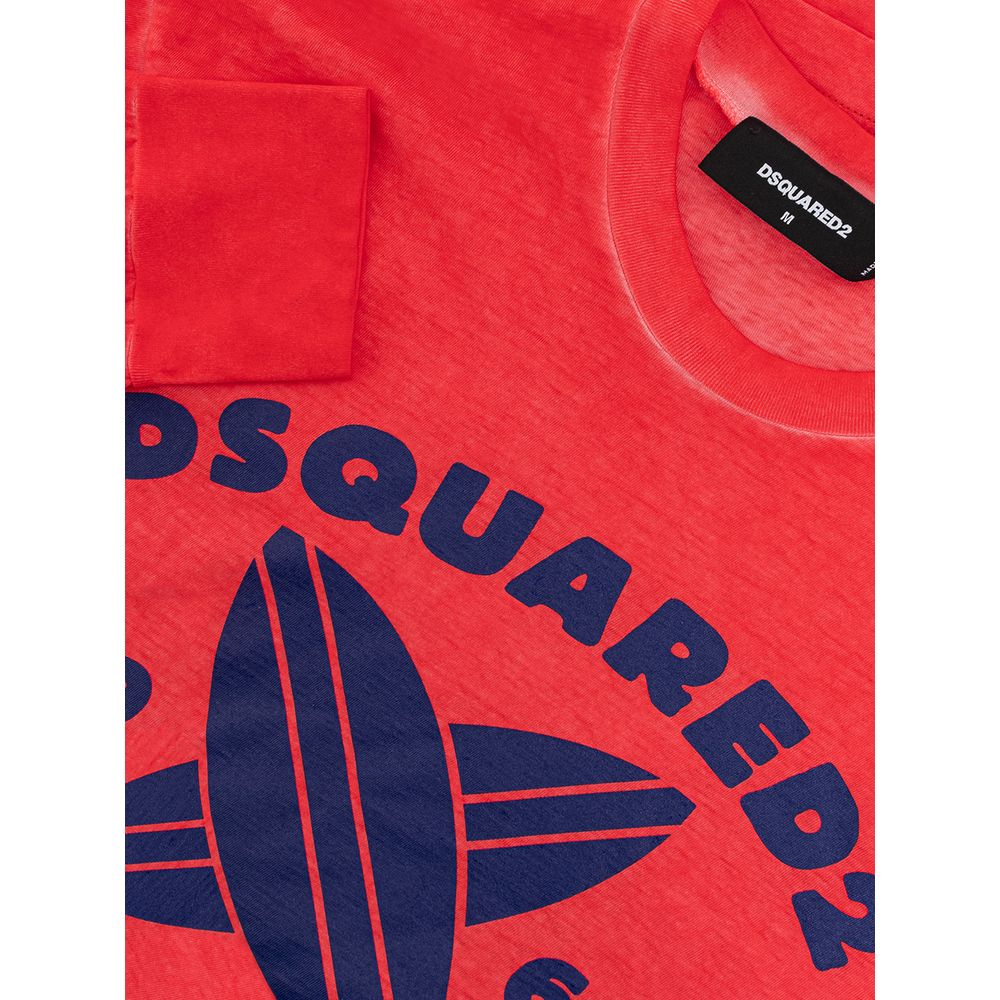 T-Shirt by Dsquared² for men in cotton red & print showcases a fashionable silhouette, elegantly detailed with a fashionable and crew neckline for a sophisticated, high-fashion look.