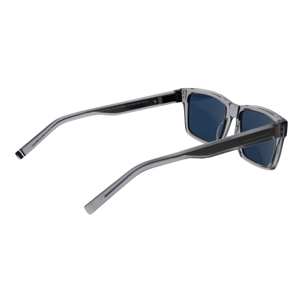 This Sunglasses by Tommy Hilfiger for men in gray presents a sumptuous silhouette, showcasing a sumptuous rectangle full-rim frame design in gray coloured frame and high-performance non-polarized category-3-dark-tint lens.