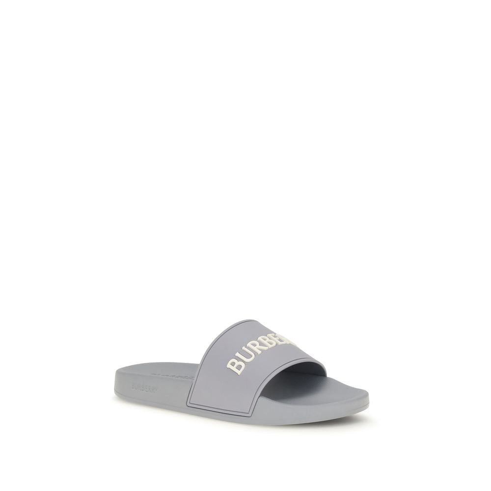 This Flat Shoes by Burberry for men in rubber gray features an exquisite silhouette from the Men's Rubber Flat Shoes collection, defined by a sophisticated flat and elegant .
