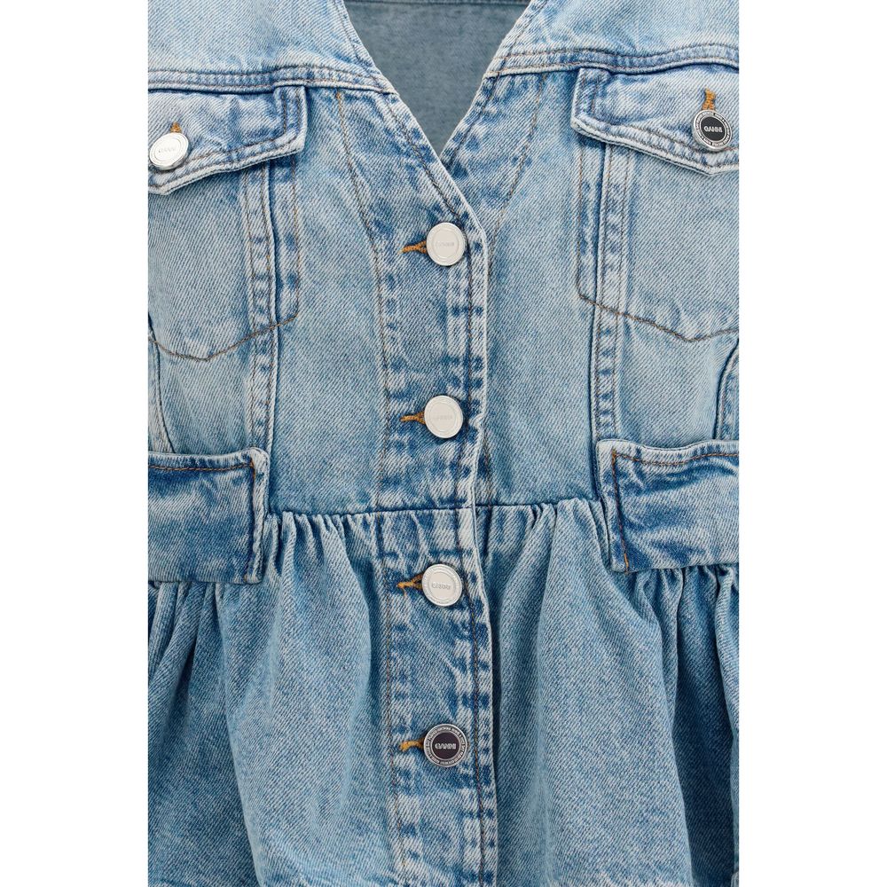 Trucker Jacket by Ganni for women in denim cotton blue presents a effortlessly chic silhouette, showcasing a sophisticated and premium lightweight & pockets for a truly effortlessly chic finish.