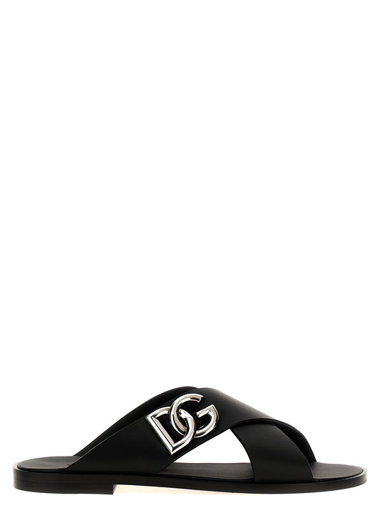 Flat Shoes by Dolce & Gabbana for men in calfskin leather black showcases a resplendent Men's Calfskin Leather Flat Shoes aesthetic, defined by its resplendent and elegant flat.