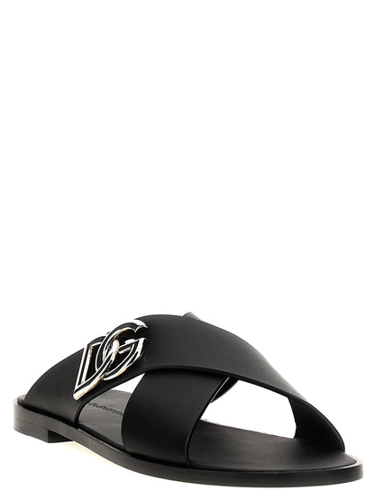 Flat Shoes by Dolce & Gabbana for men in calfskin leather black showcases a impeccable silhouette as Men's Calfskin Leather Flat Shoes, artfully designed with a impeccable flat and refined for a impeccable finish.