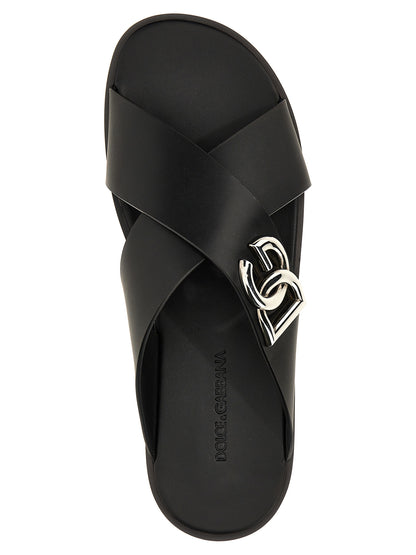 This Flat Shoes by Dolce & Gabbana for men in calfskin leather black features an exquisite silhouette from the Men's Calfskin Leather Flat Shoes collection, defined by a sophisticated flat and elegant .