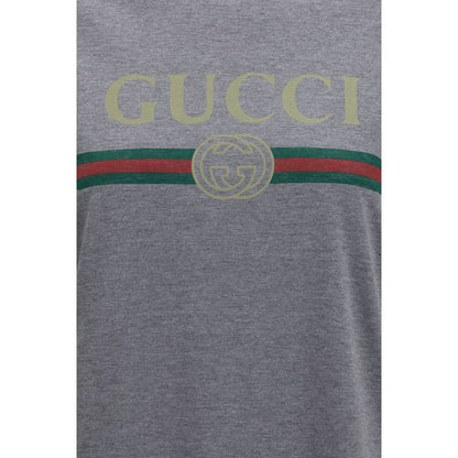 T-Shirt by Gucci for women in cotton & silk gray, white & print features an on trend silhouette, perfectly showcasing a on trend and for an elevated aesthetic.
