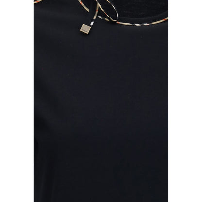 T-Shirt by Burberry for women in cotton black & patterned features an on trend silhouette, perfectly showcasing a on trend and for an elevated aesthetic.