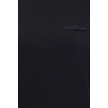 T-Shirt by Jacquemus for women in cotton black, signature & monogram features an edgy silhouette, meticulously detailed with a sophisticated and for a truly edgy finish.