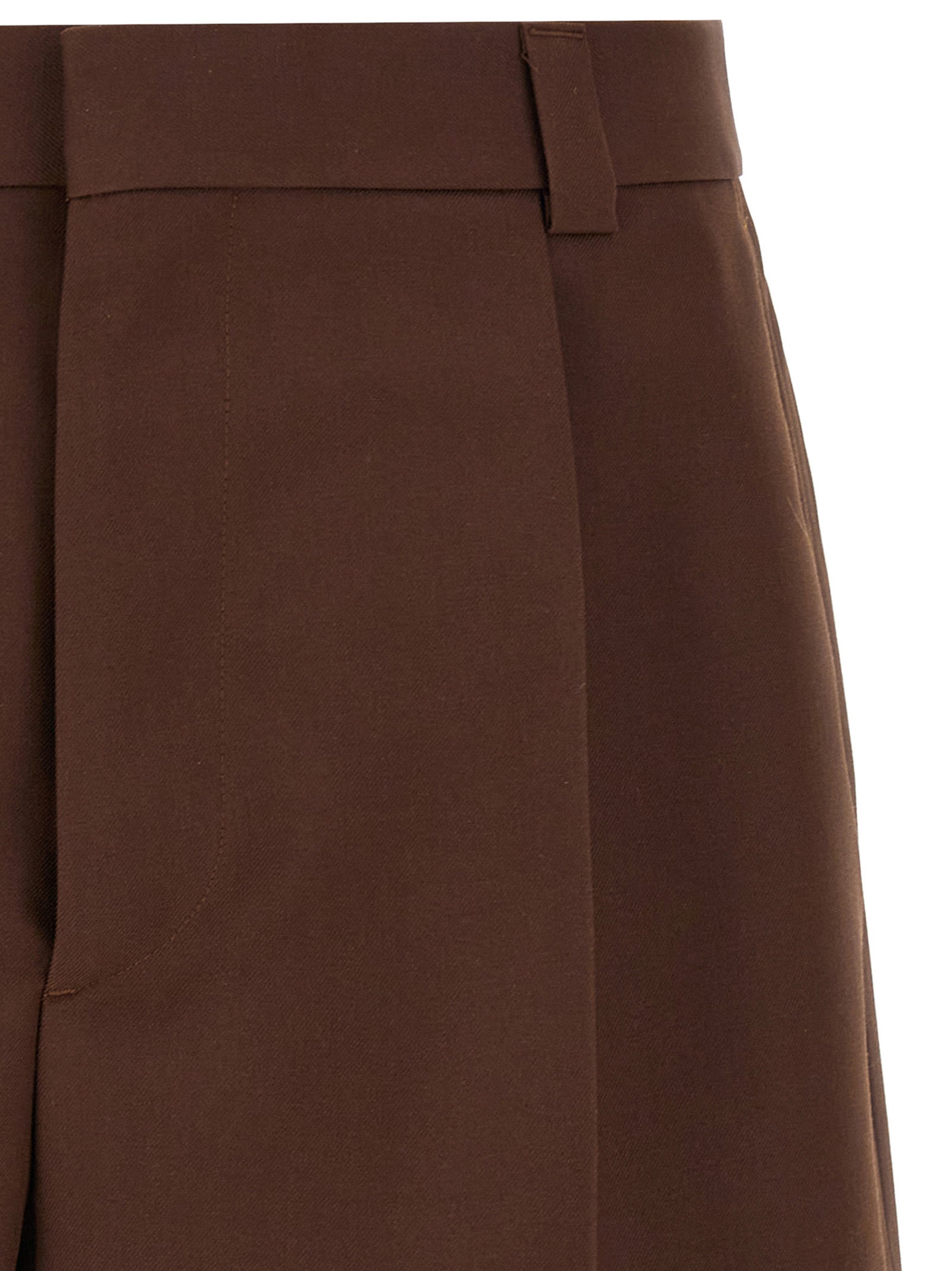 Bermuda Shorts by Gucci for men in wool viscose twill brown features an nuanced silhouette, showcasing a nuanced with a short cut and for a sophisticated, premium finish.