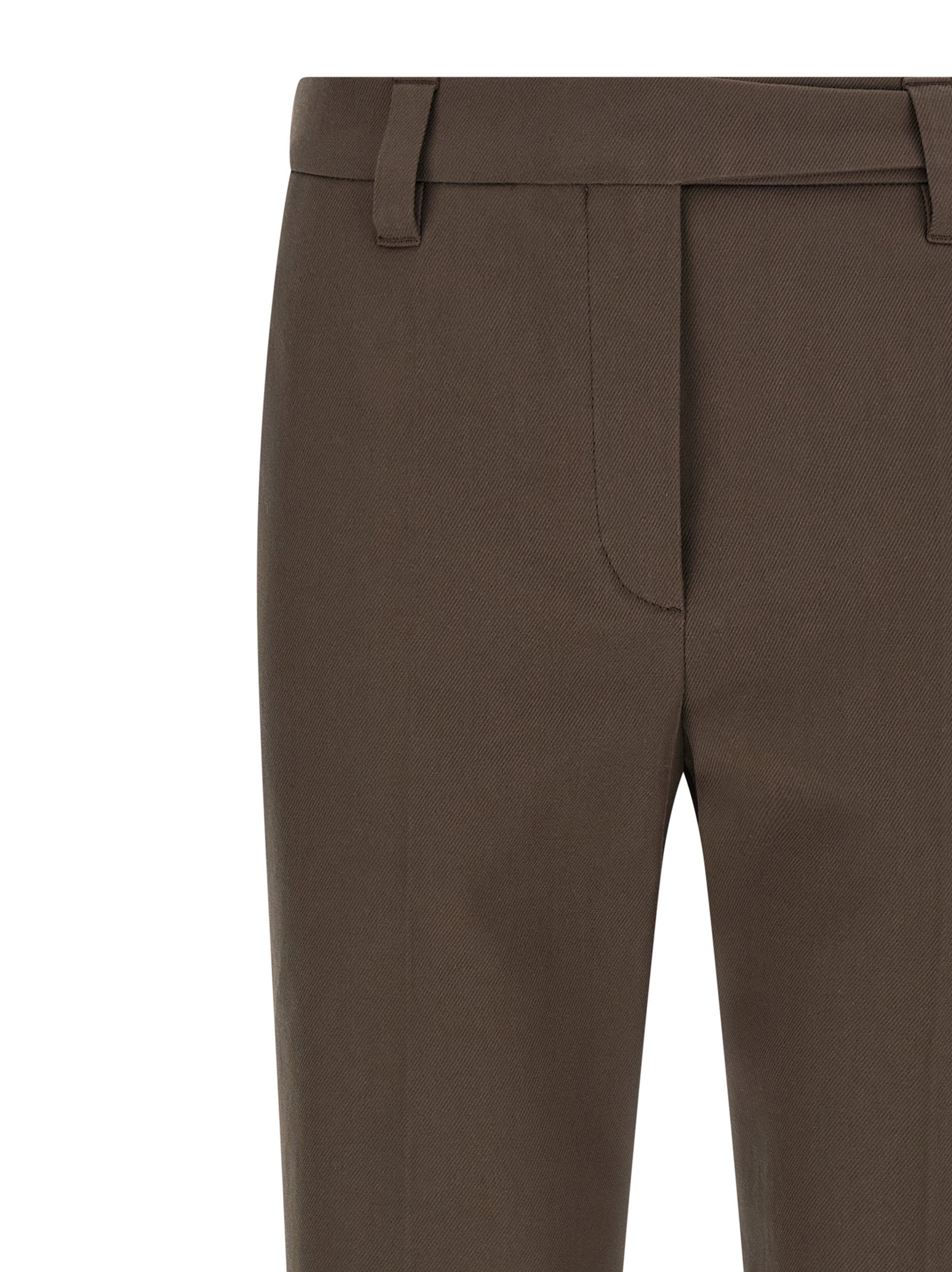 Trousers by Brunello Cucinelli for women in stretch cotton brown & striped presents a smart silhouette, meticulously detailed with a smart straight-leg, a smart long, and a smart .