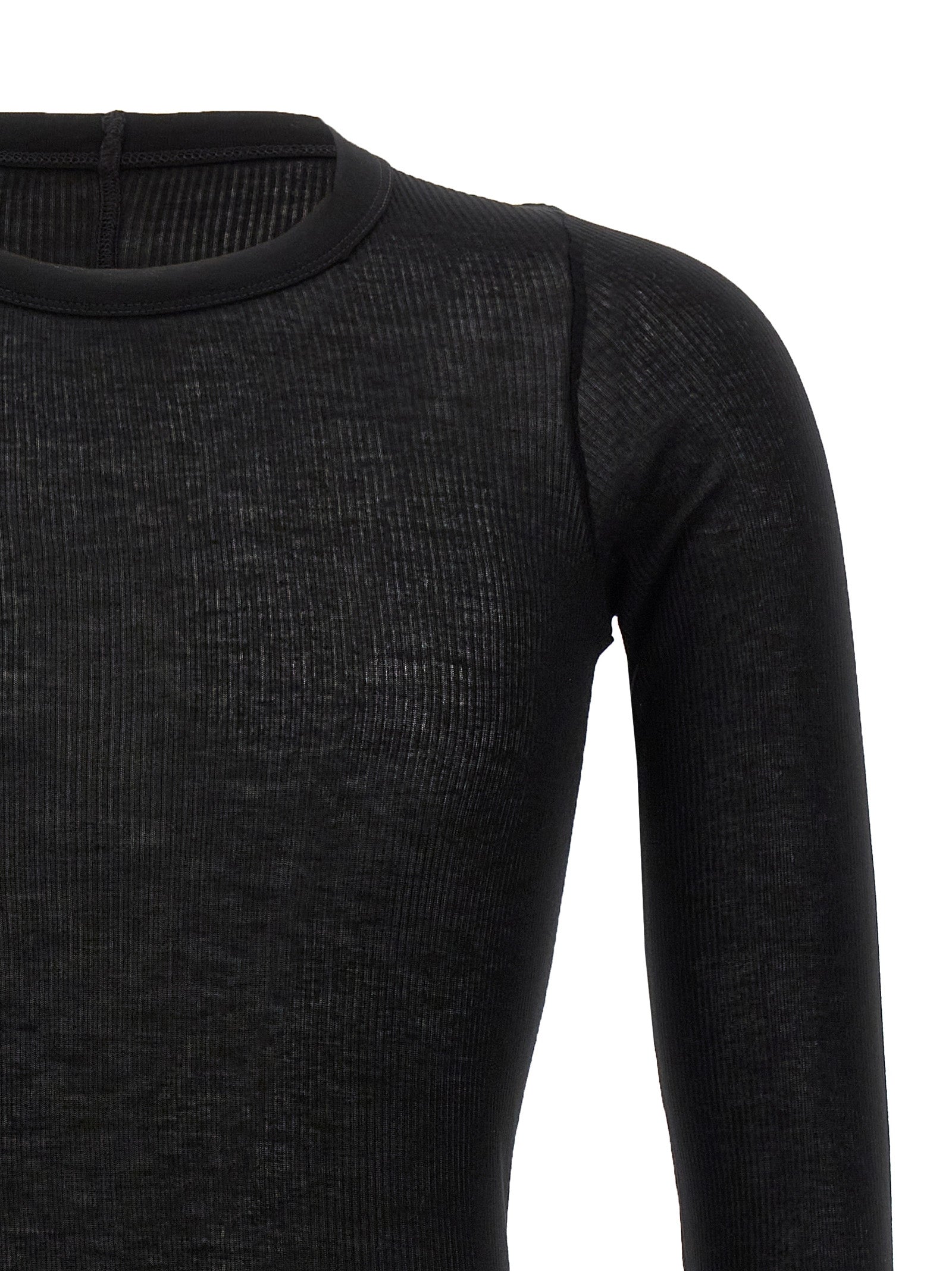 T-Shirt by Rick Owens for men in silk & viscose black showcases a unassuming silhouette, artfully detailed with a refined crew neckline and unassuming for a sophisticated, contemporary look.