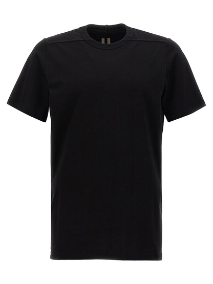 T-Shirt by Rick Owens for men in cotton black showcases a dramatic silhouette, elegantly detailed with a dramatic crew neckline and short-sleeve for a truly dramatic finish.