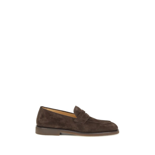 Flat Loafer Slip-On Shoes by Brunello Cucinelli for men in bos taurus calf suede leather brown showcases a impeccable silhouette as Men's Bos Taurus Calf Suede Leather Flat Loafer Slip-On Shoes, artfully designed with a impeccable flat and refined for a impeccable finish.