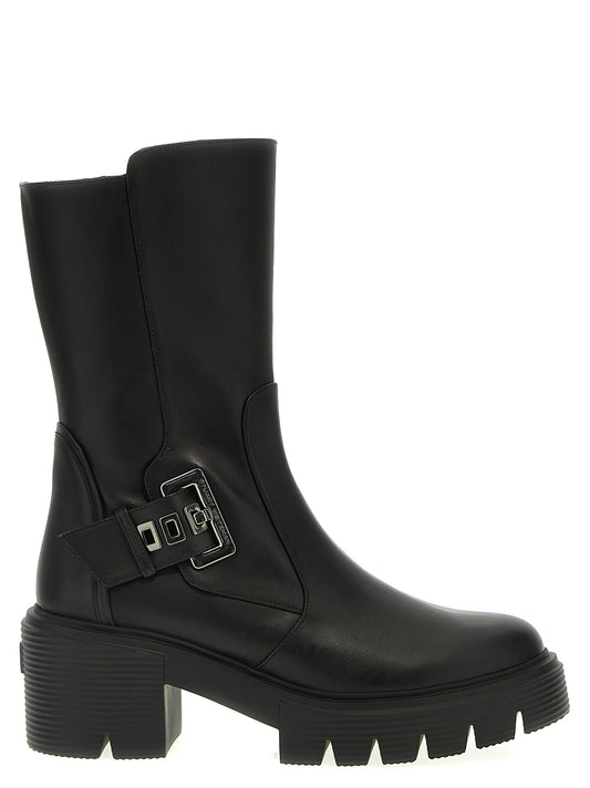 Ankle Boots by Stuart Weitzman for women in calfskin leather black features an effortless chic silhouette from the Women's Calfskin Leather Ankle Boots collection, showcasing a effortless chic and refined for an effortless chic look.