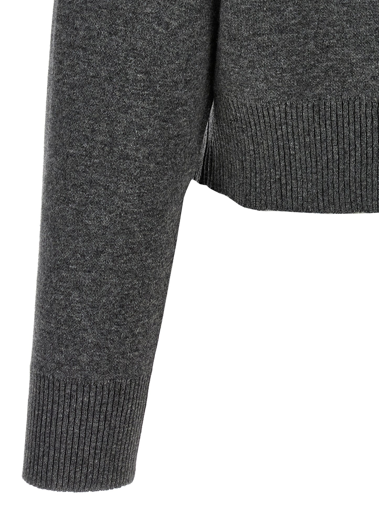 Cardigan by Brunello Cucinelli for women in polyamide & cashmere gray features an crisp silhouette, showcasing a sophisticated and detail for a truly crisp finish.