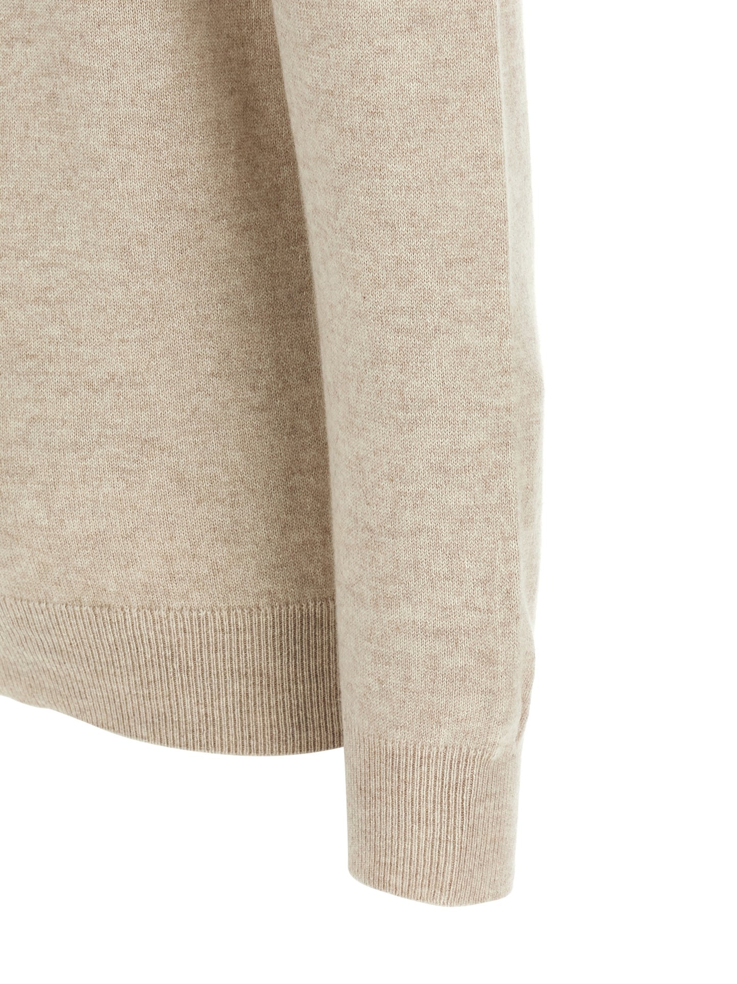 Cardigan by Brunello Cucinelli for women in cashmere beige showcases a luxurious silhouette, meticulously detailed with a sophisticated and for a refined finish.