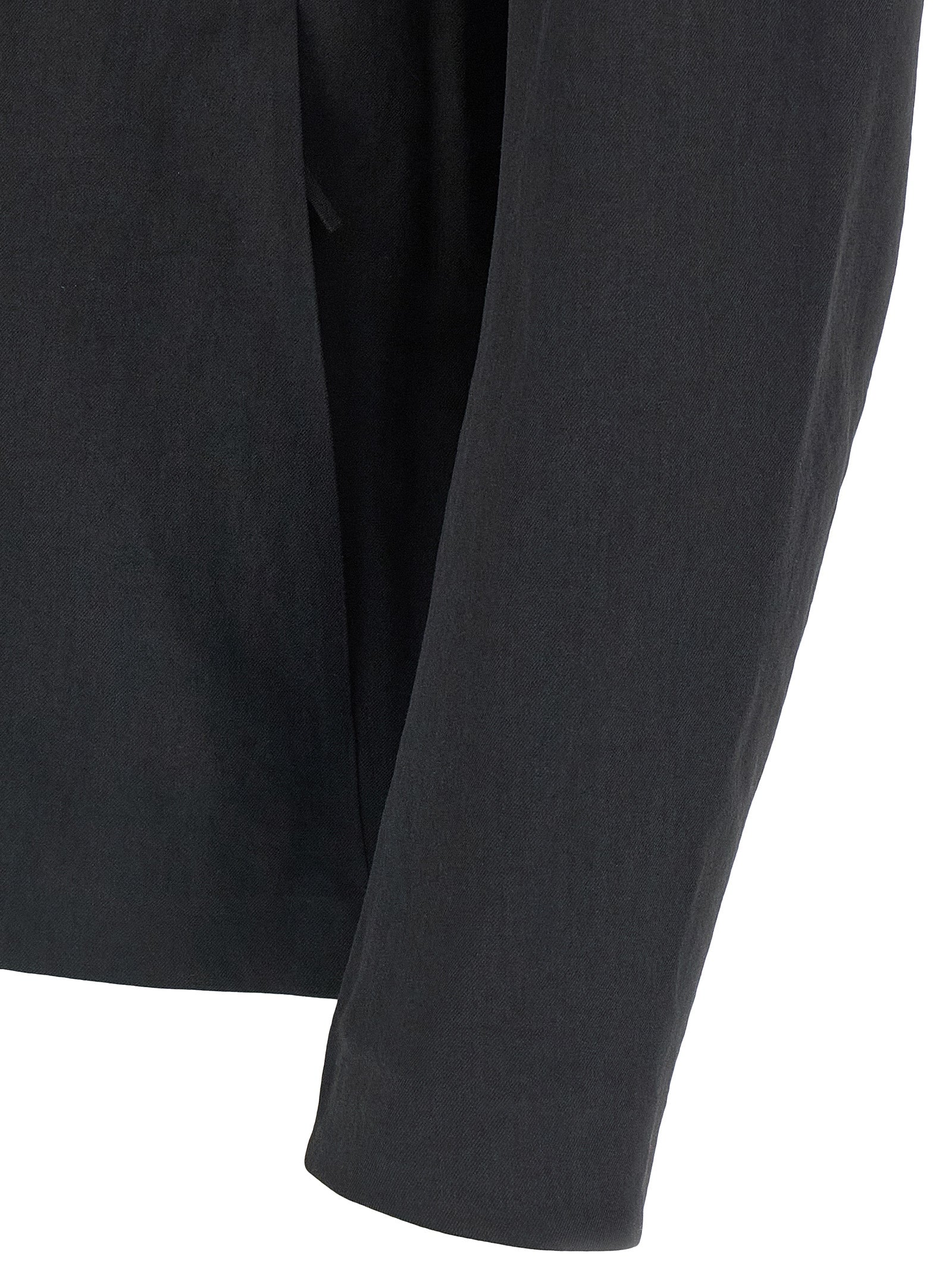 Overshirt by Arc'teryx Veilance for men in polyester black features an architectural silhouette with a refined and elegant for a architectural look.
