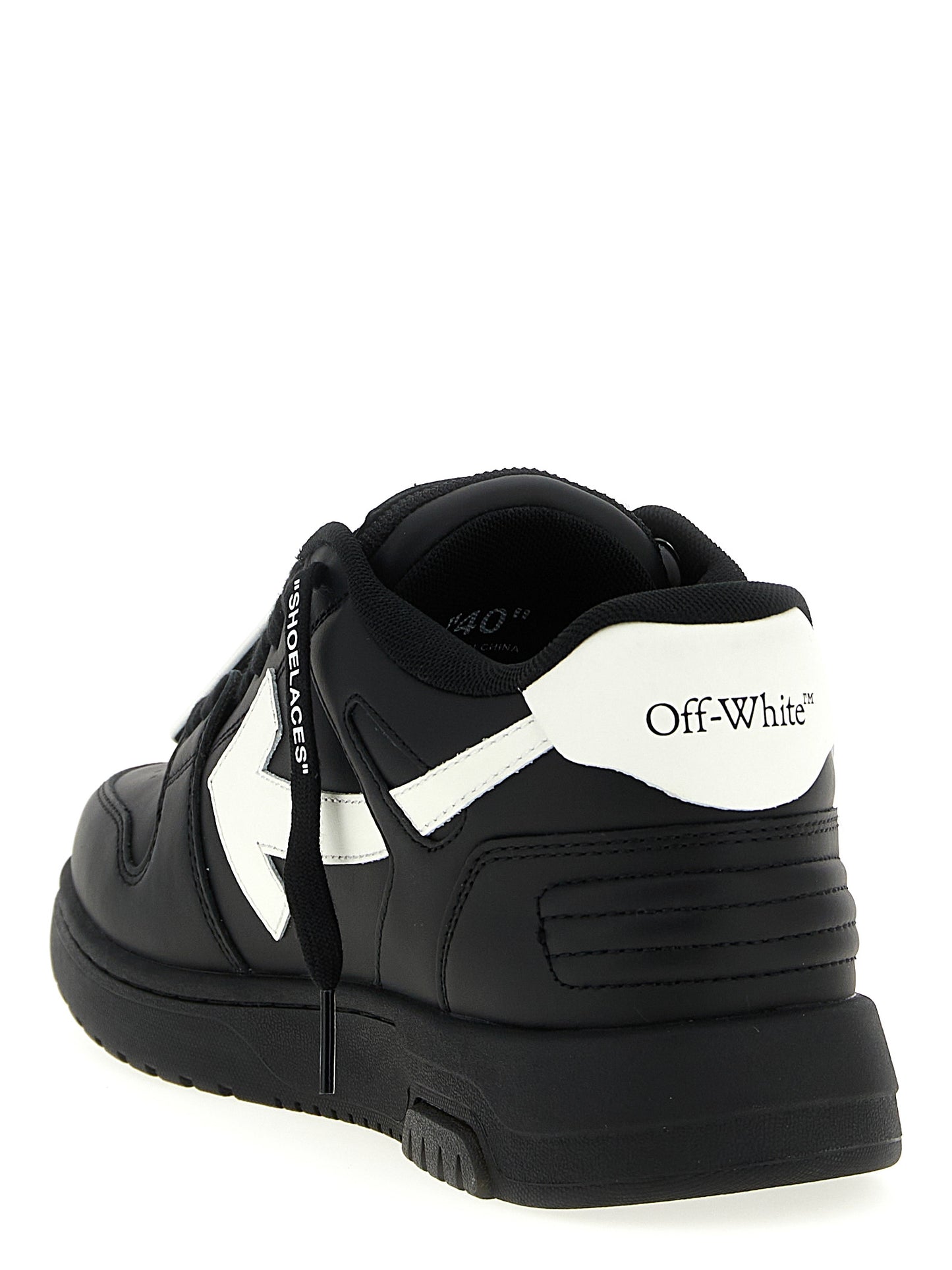 Sneakers by Off-White for men in polyester rubber leather bicolour, black, white & signature presents a sumptuous silhouette, artfully capturing the essence of the Men's Low Top Polyester Rubber Leather Sneakers with its sumptuous low-top style design.