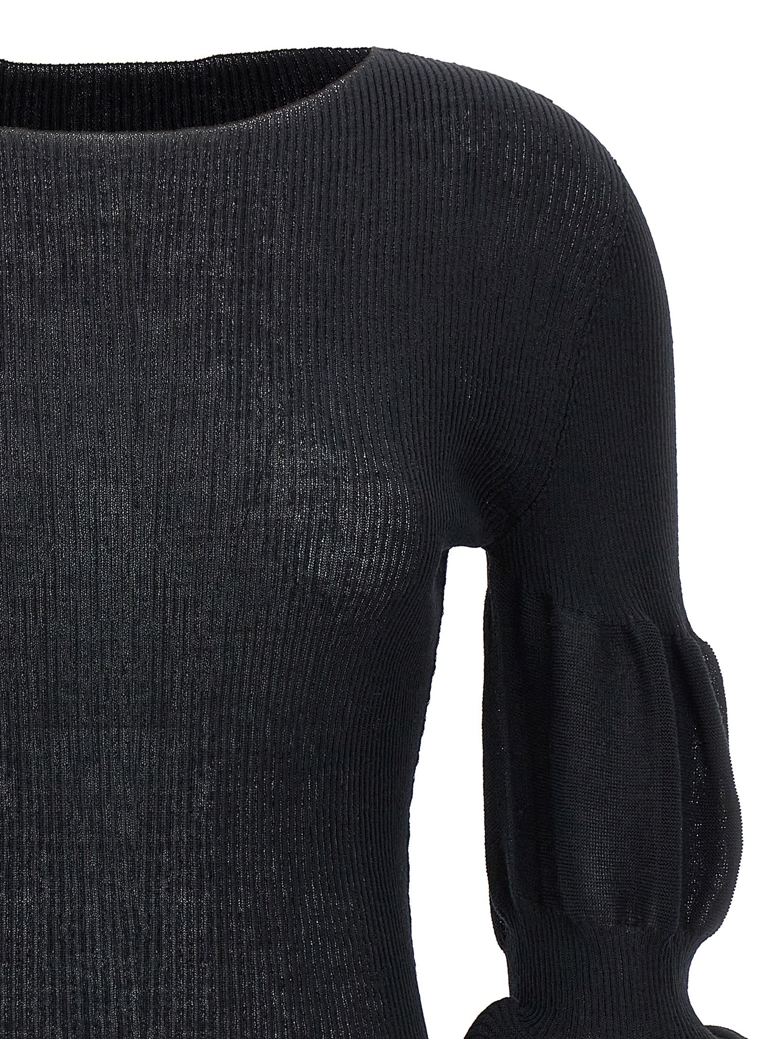 Sweatshirt by Issey Miyake for women in ramie & polyester black features an magnificent silhouette, showcasing a sophisticated and detail for a truly magnificent finish.