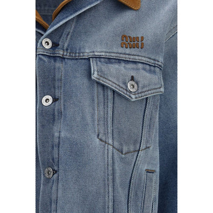Trucker Jacket by Miu Miu for women in cotton denim & suede leather blue presents a effortlessly chic silhouette, showcasing a sophisticated and premium pockets for a truly effortlessly chic finish.