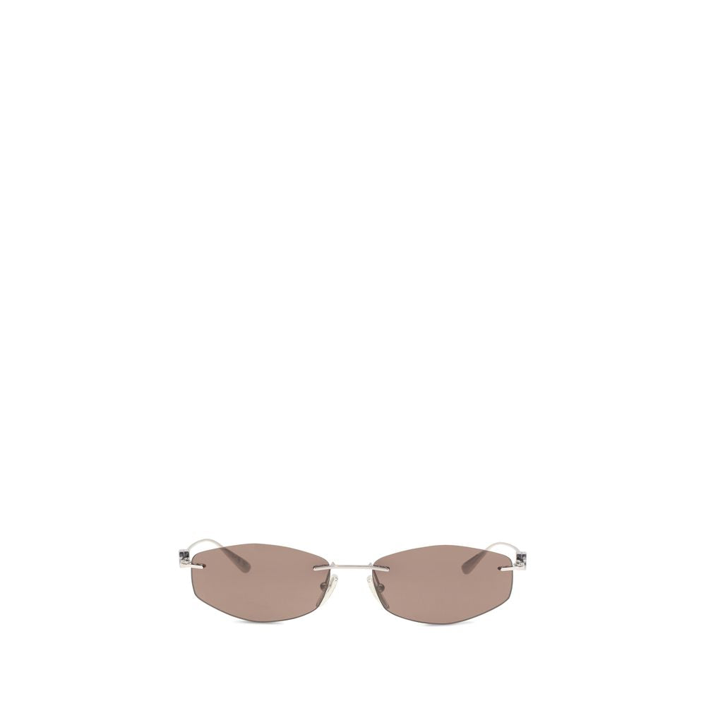 This Sunglasses by Balenciaga for men in suede leather silver presents a sumptuous silhouette, showcasing a sumptuous oval geometric frame design in silver coloured frame and high-performance .