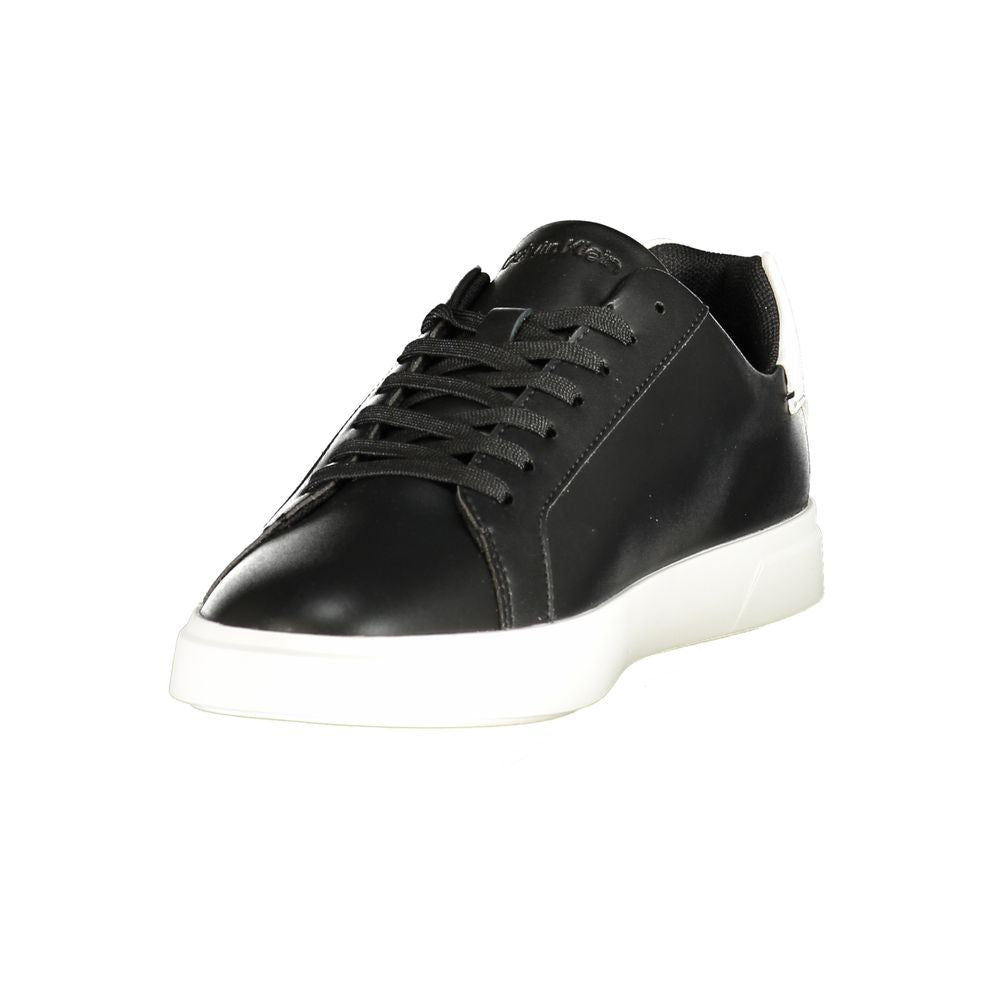 Athletic Sneakers Calvin Klein women polyester polyurethane leather black & white featuring a avant-garde Women's Athletic Polyester Polyurethane Leather Sneakers design with a avant-garde athletic style for a refined finish.