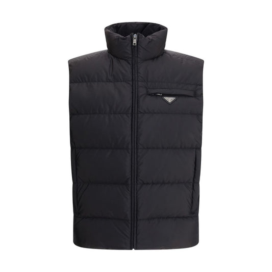 Vest by Prada for men in nylon & goose-down black features a enviable silhouette, elegantly detailed with a enviable and functional pockets & insulated for a enviable finish.