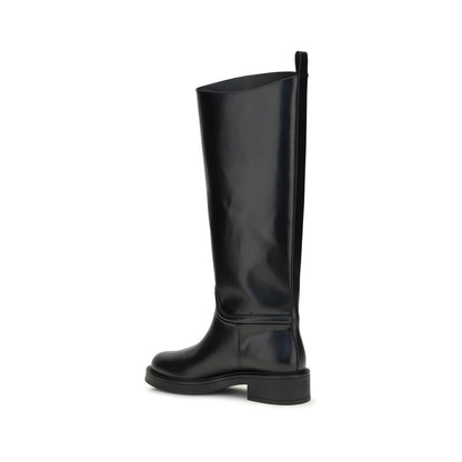 Low-Heel Boots by Stuart Weitzman for women in bos taurus calf leather black features an enchanting design from the Women's Bos Taurus Calf Leather Low-Heel Boots collection, highlighting a enchanting low-heel and for a refined look.