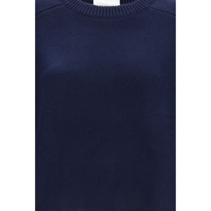 This Sweater by Lisa Yang for women in cashmere & capra leather blue presents a understated silhouette, featuring a sophisticated and for a understated finish.