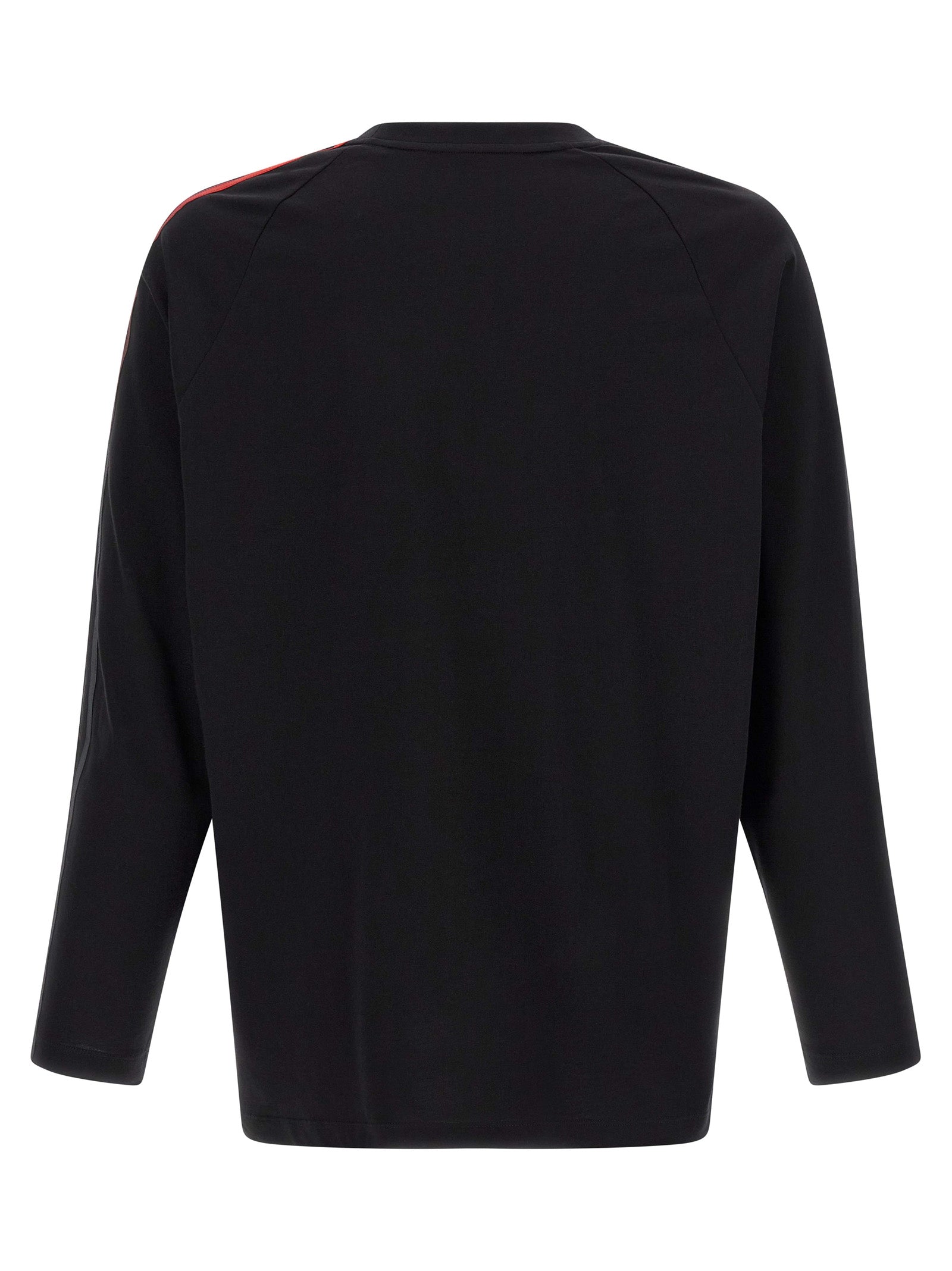 T-Shirt by Y-3 for men in cotton gradient, black, red & striped showcases a dramatic silhouette, elegantly detailed with a dramatic crew neckline and for a truly dramatic finish.