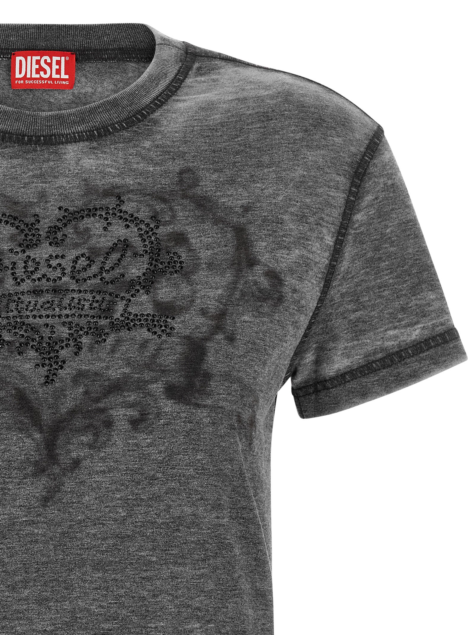 T-Shirt by Diesel for women in polyester cotton black, gray & patterned features an edgy silhouette, meticulously detailed with a sophisticated and crew neckline for a truly edgy finish.
