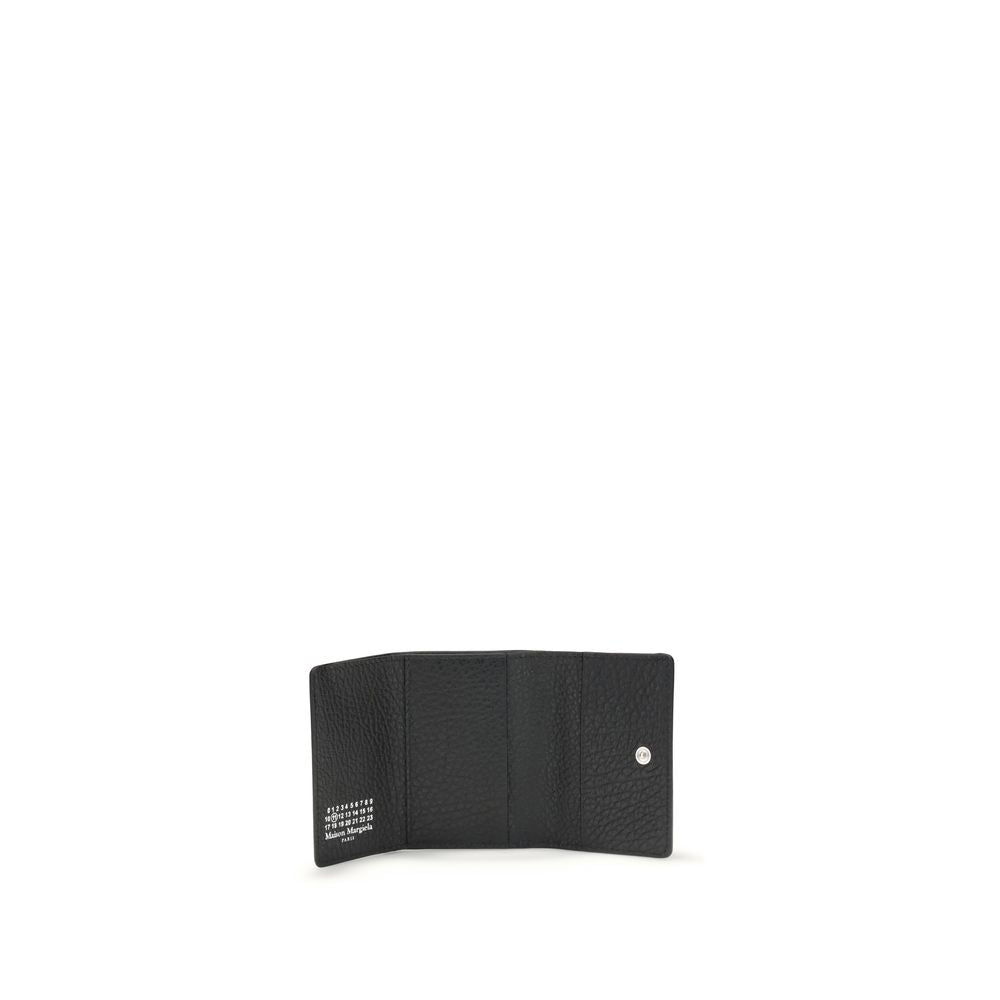 Cardholder Wallet by Maison Margiela for women in bos taurus calf leather black presents a streamlined silhouette, showcasing the sophisticated design of the Bos Taurus Calf Leather Cardholder Wallet collection with functional card-organization compact-design.