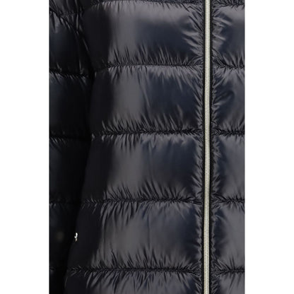 This Puffer Jacket by Herno for women in polyester black & patterned exhibits a edgy silhouette, meticulously detailed with functional pockets & insulated and a edgy for a edgy finish.