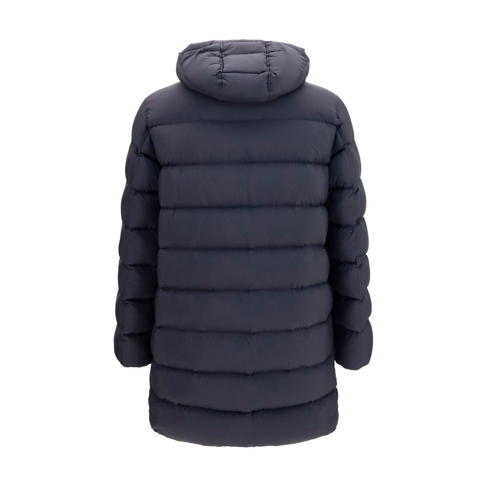 Overcoat by Herno for men in polyamide black features an voluminous silhouette, showcasing distinct windproof, pockets & insulated and a voluminous for a truly voluminous aesthetic.