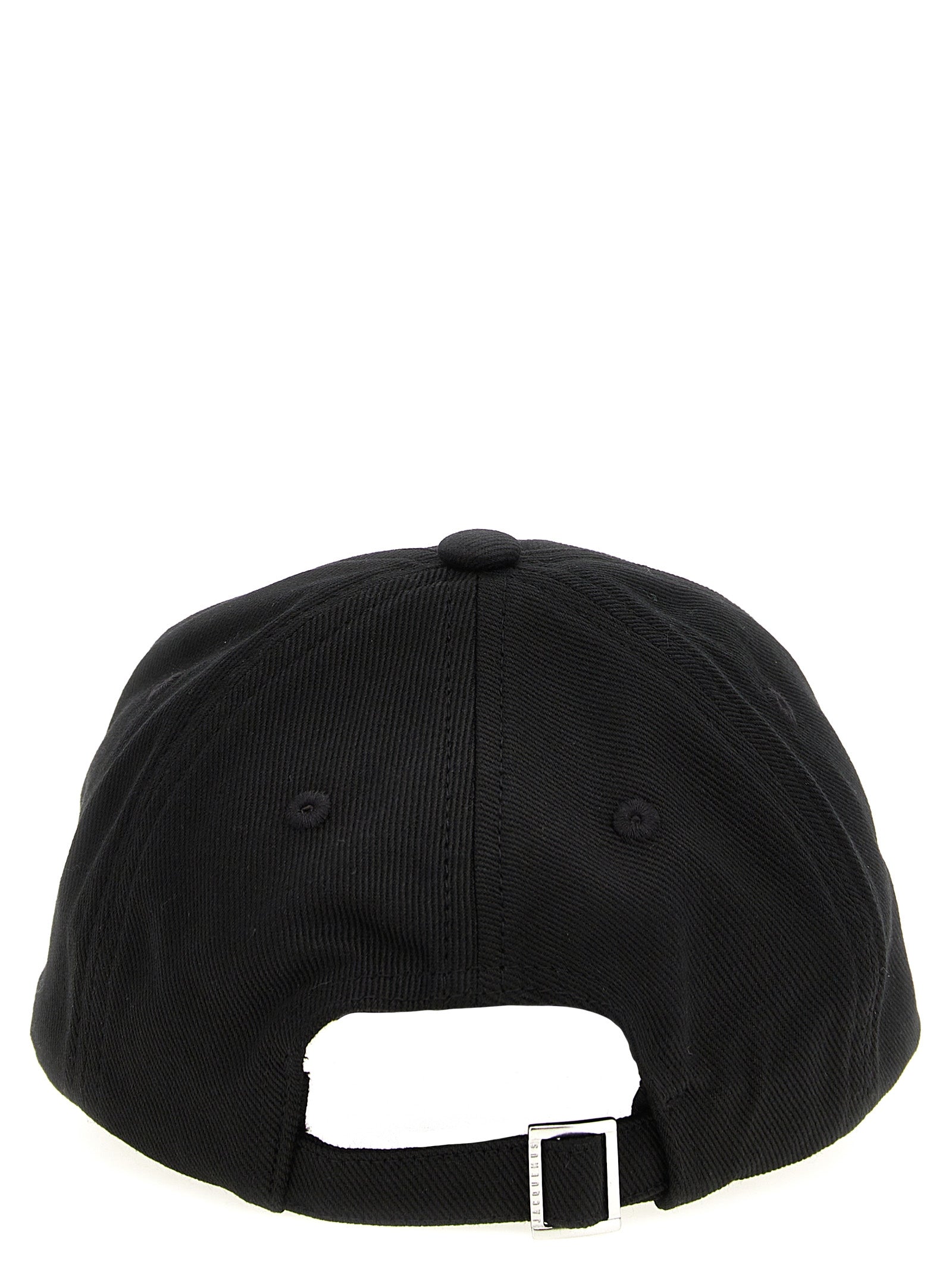 Baseball Cap by Jacquemus for unisex in cotton canvas black presents a tailored silhouette, perfectly capturing the essence of Grace Cotton Canvas Baseball Cap with its tailored finish and superior craftsmanship.