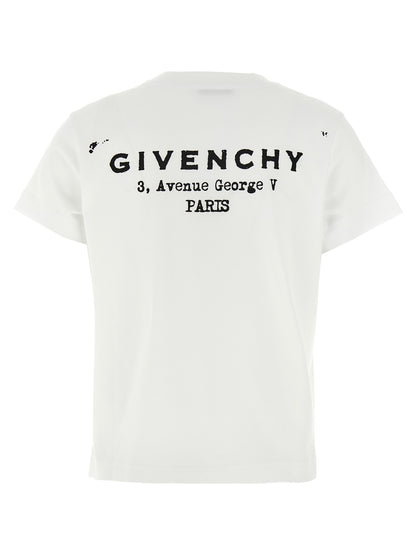 T-Shirt by Givenchy for women in cotton bicolour, black, white & print showcases a dramatic silhouette, elegantly detailed with a dramatic crew neckline and for a truly dramatic finish.