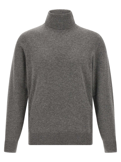 Cardigan by Brunello Cucinelli for men in plush cashmere gray features an crisp silhouette, showcasing a sophisticated turtle neckline and detail for a truly crisp finish.