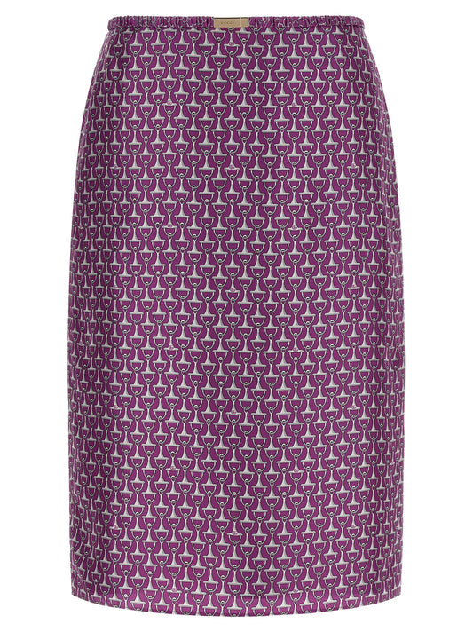 Skirt by Gucci for women in silk purple & print features a contoured silhouette from the Women's Sheath Silk Skirt collection, characterized by its contoured midi for a contoured finish.