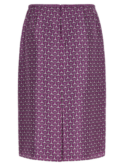 Skirt by Gucci for women in silk purple & print features an tailored silhouette, artfully capturing the essence of Women's Sheath Silk Skirt in a sophisticated midi.