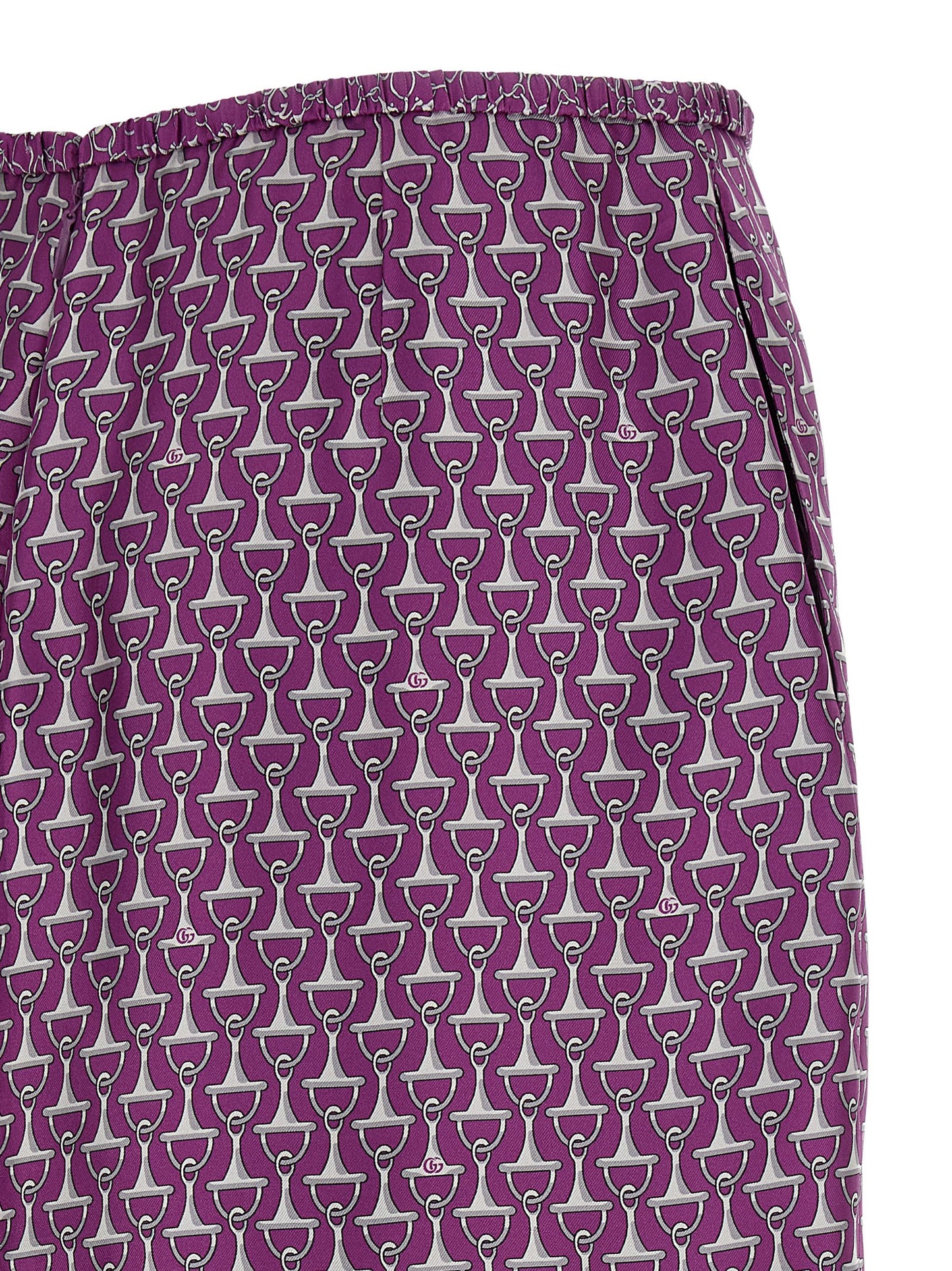 Skirt by Gucci for women in silk purple & print features a captivating silhouette, showcasing the captivating Women's Sheath Silk Skirt design with a sophisticated midi for a captivating look.